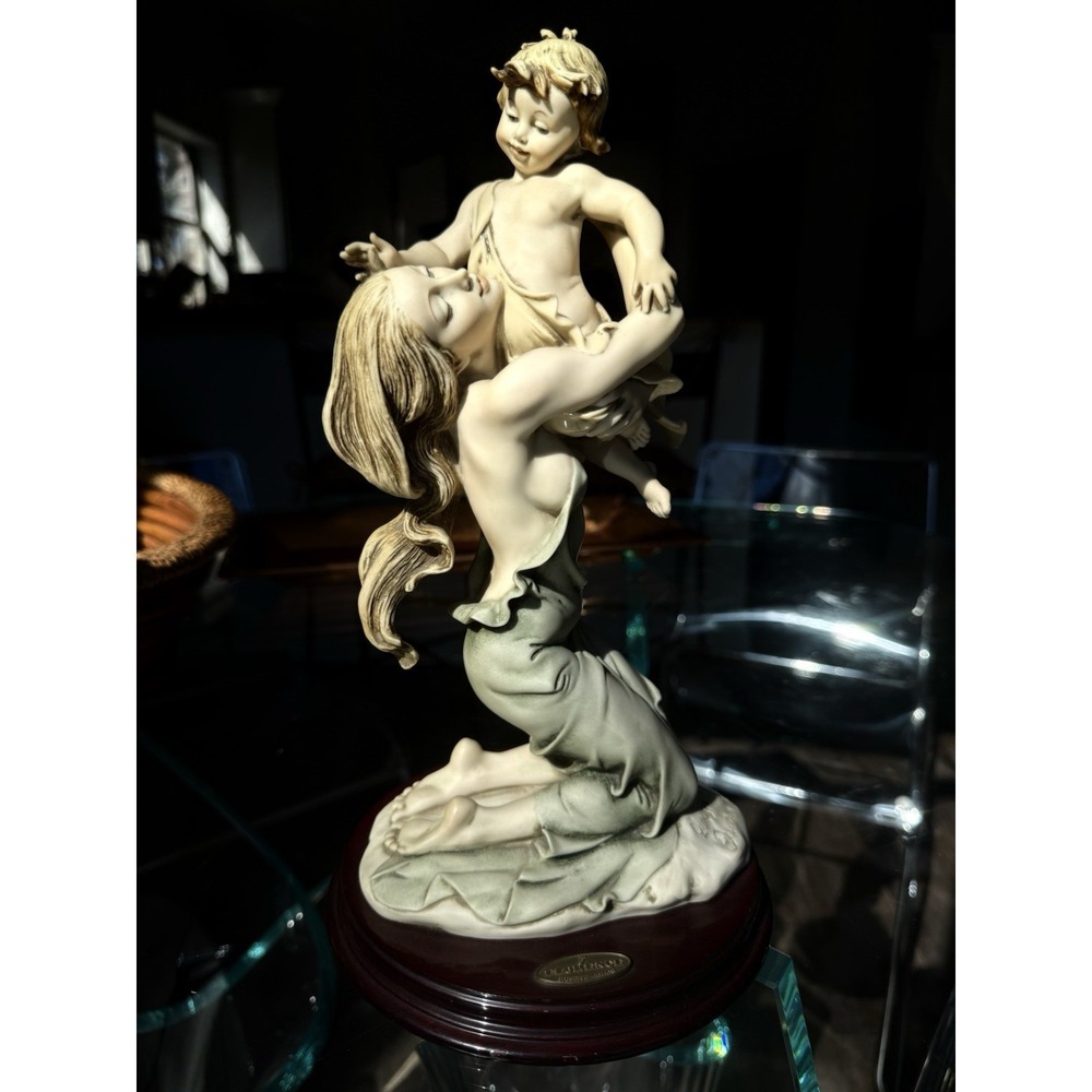 1992 Giuseppe Armani Abiding Love Knelt Maternity 12" Italy Signed 0185-C